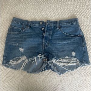 Levi’s 501 shorts size 30